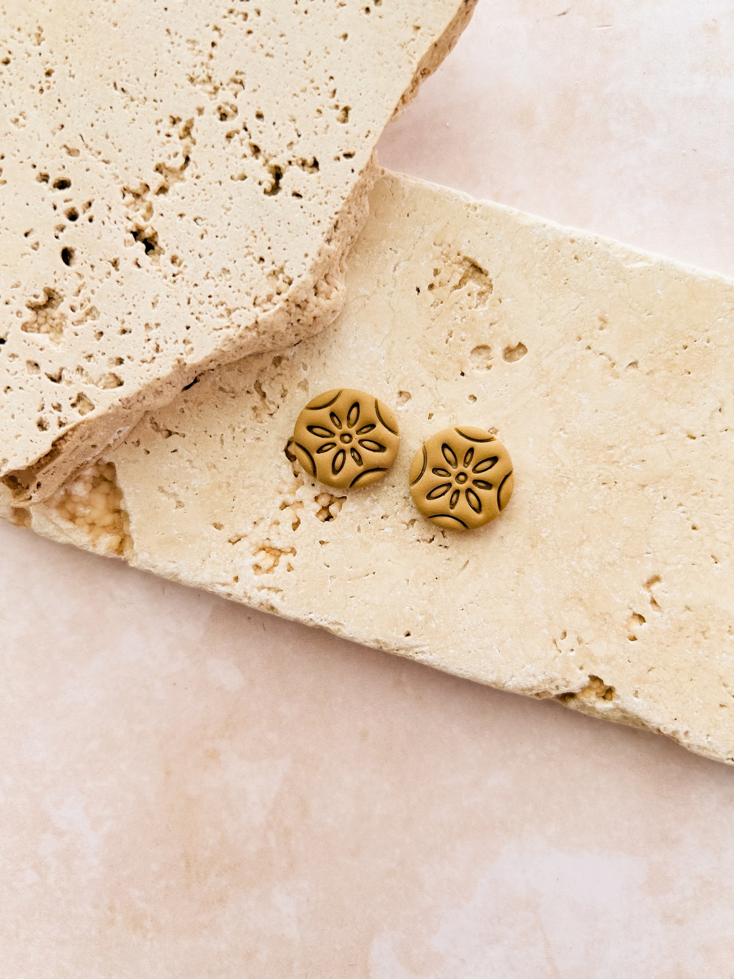 Florencia Stud Earrings