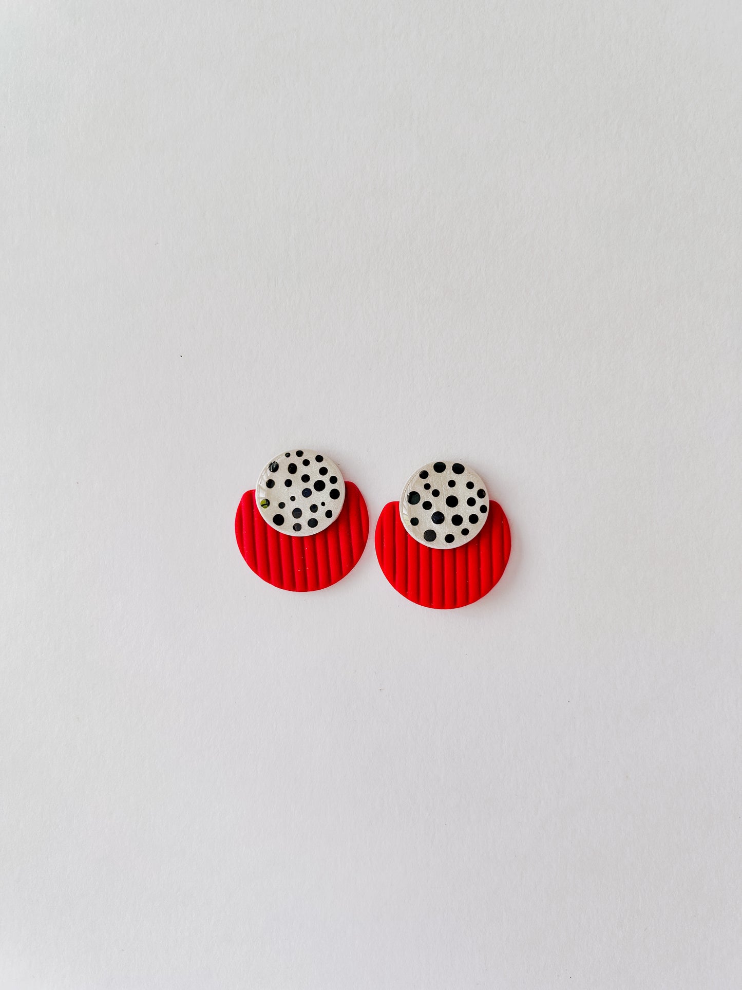 Spicy polka dots