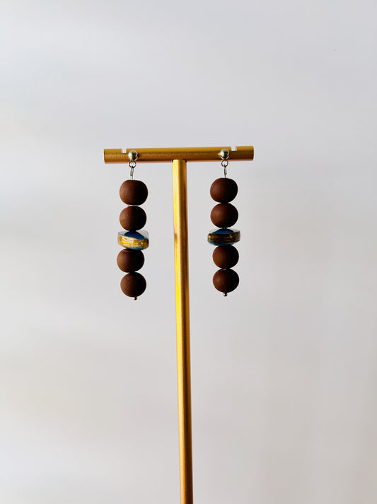 Brown - blue stones
